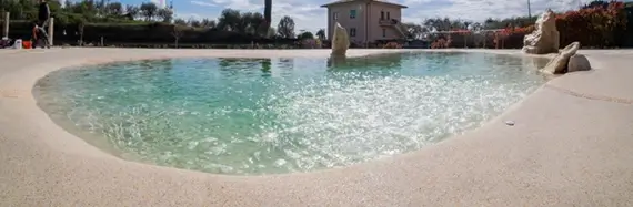 Margem da Piscina Naturi